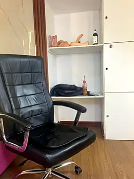 PinkyMoon online show from 11.13.25