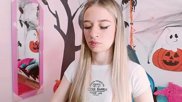 hannah 026 online show from 10.20.25