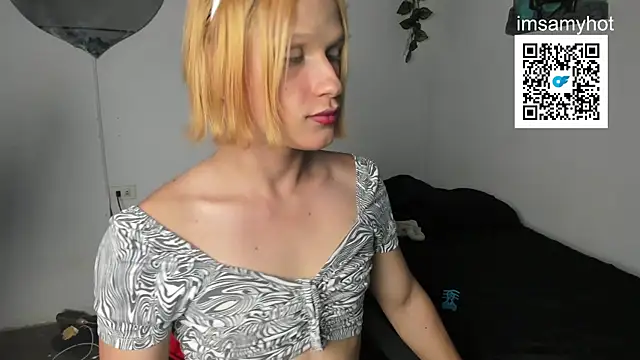 Snapshot of G_obedient_boy chatting on 10.30.25 G obedient boy online show from 10.30.25