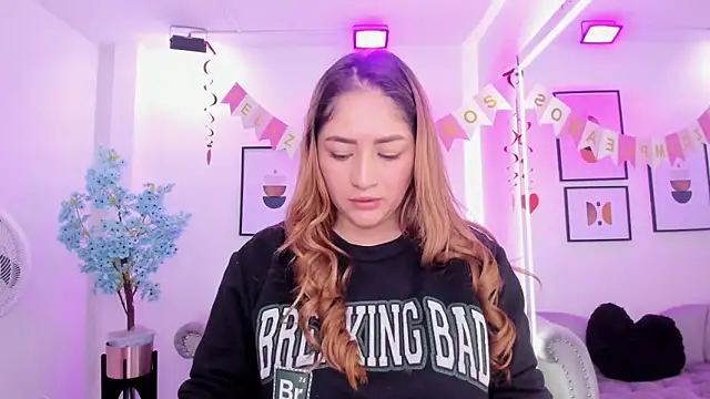 Agatha luxx online show from 10.24.25