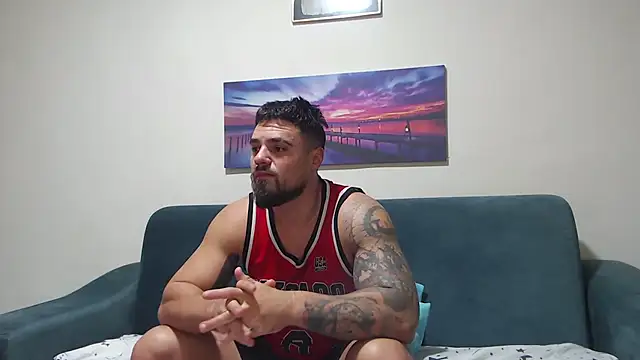 Snapshot of Tiberius_hunk chatting on 10.19.25 Tiberius hunk online show from 10.19.25