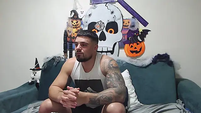 Tiberius hunk online show from 11.06.25