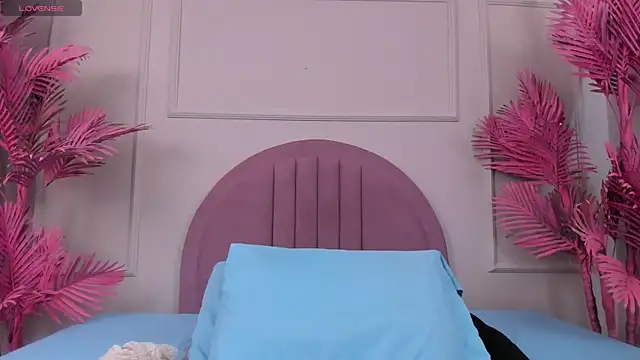 Hanaahquinn online show from 11.21.25