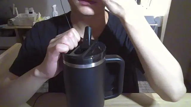 Snapshot of sdamvo2 chatting on 10.21.25 sdamvo2 online show from 10.21.25