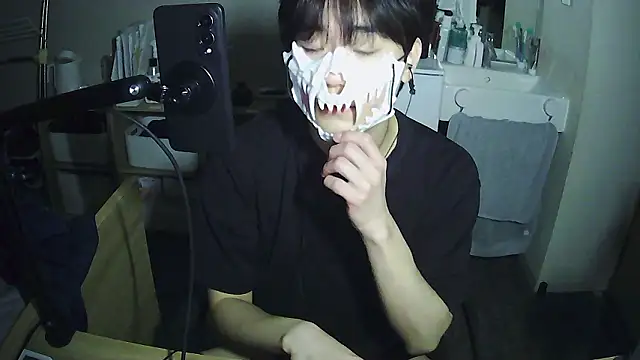 Snapshot of sdamvo2 chatting on 05.30.26 sdamvo2 online show from 05.30.26