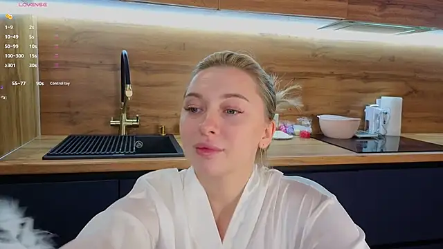 christie luv online show from 01.15.26