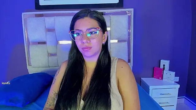 Snapshot of emilyy_cooperr chatting on 02.19.26 emilyy cooperr online show from 02.19.26