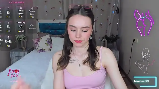 EmelyMason online show from 04.15.26