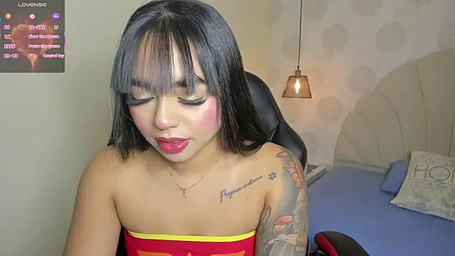 AGATHASMITH5 online show from 10.17.25