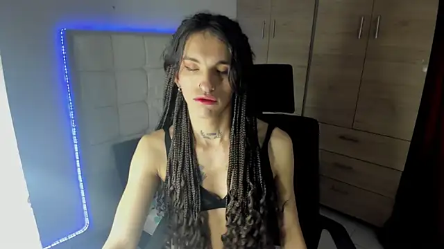 Maite Wings online show from 03.02.25
