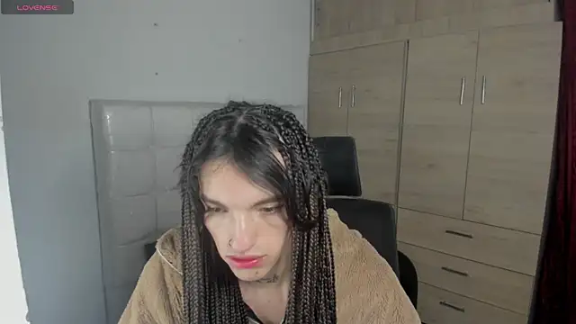 Maite Wings online show from 03.04.25