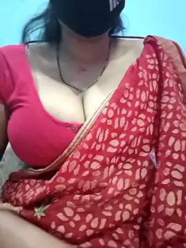Snapshot of Sexyradha_ chatting on 02.15.26 Sexyradha online show from 02.15.26