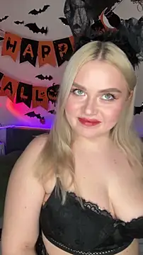 April Vancee online show from 10.31.25