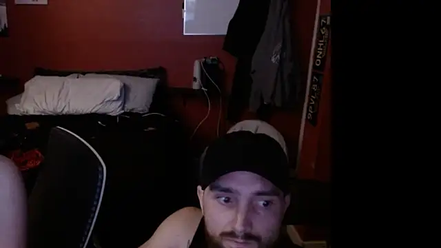 Snapshot of killawbeez chatting on 03.14.25 killawbeez online show from 03.14.25