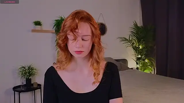 Snapshot of Ckarollina chatting on 10.10.25 Ckarollina online show from 10.10.25