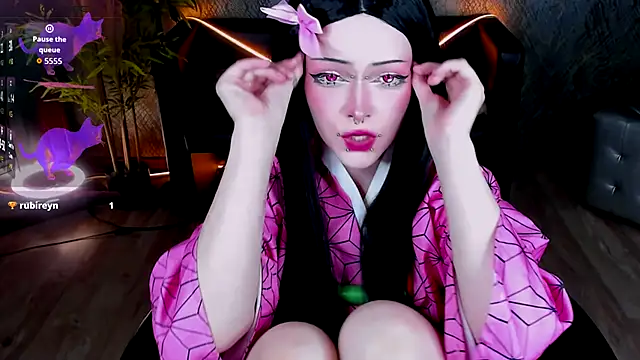 NicoleFlloret online show from 10.11.25