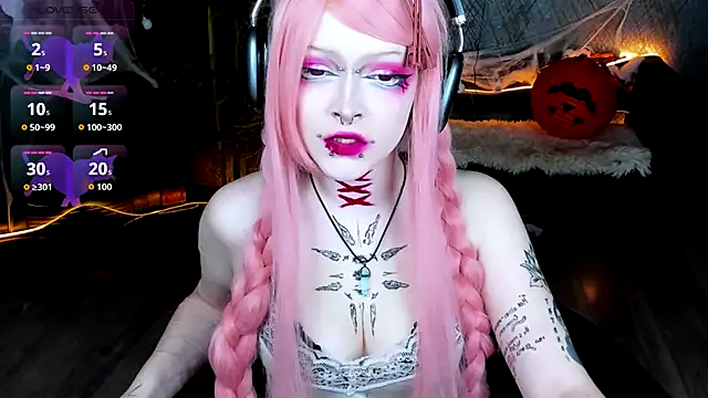 NicoleFlloret online show from 10.26.25