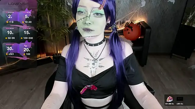 NicoleFlloret online show from 10.30.25