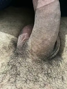 Snapshot of Iliase chatting on 09.27.25 Iliase online show from 09.27.25