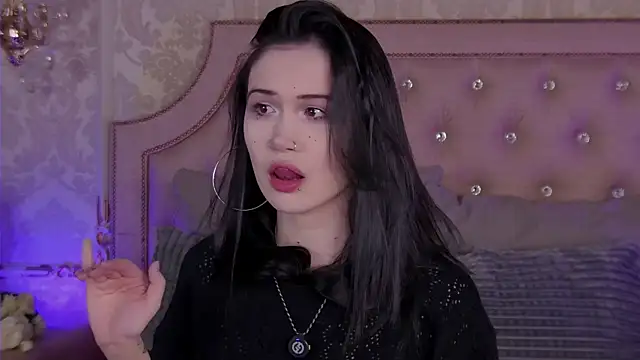 Snapshot of HeatherSweet_ chatting on 03.23.26 HeatherSweet online show from 03.23.26