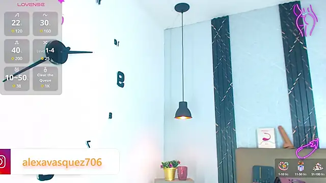 Snapshot of Alexxaa_Fox chatting on 03.20.25 Alexxaa Fox online show from 03.20.25