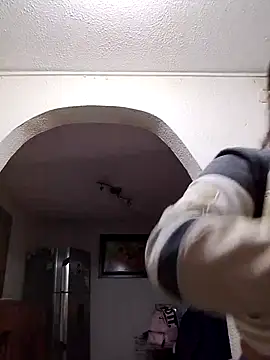 Sarah917 online show from 11.28.25