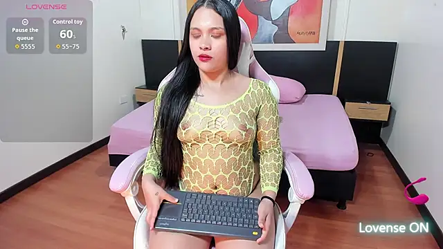 i am karoll online show from 11.29.25