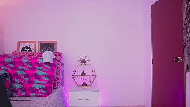 tommy blue online show from 09.24.25