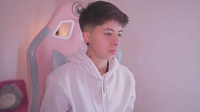 tommy blue online show from 11.26.25