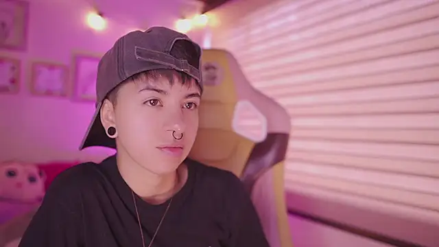 tommy blue online show from 04.08.26