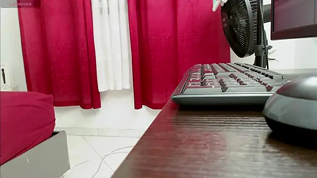 SaraPrivate online show from 03.12.25