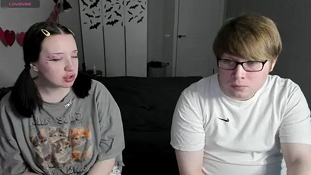 JayMollyy online show from 04.15.26