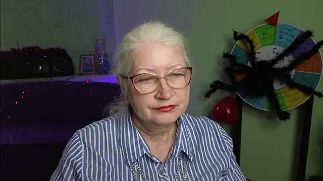 Snapshot of Maya_Mayflower chatting on 03.03.25 Maya Mayflower online show from 03.03.25