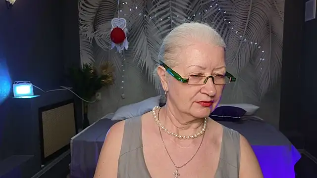 Snapshot of Maya_Mayflower chatting on 03.13.25 Maya Mayflower online show from 03.13.25