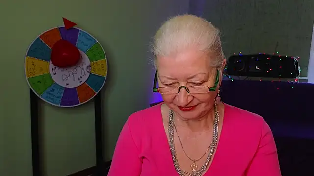 Snapshot of Maya_Mayflower chatting on 03.15.25 Maya Mayflower online show from 03.15.25