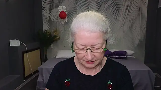 Snapshot of Maya_Mayflower chatting on 03.16.25 Maya Mayflower online show from 03.16.25