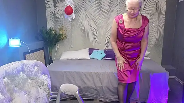 Snapshot of Maya_Mayflower chatting on 03.17.25 Maya Mayflower online show from 03.17.25