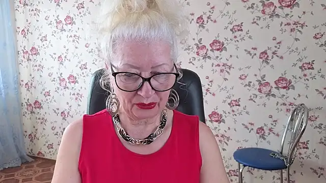 Snapshot of Maya_Mayflower chatting on 09.16.25 Maya Mayflower online show from 09.16.25