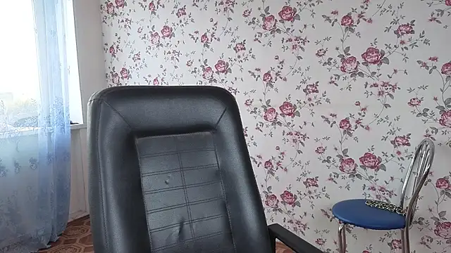 Snapshot of Maya_Mayflower chatting on 09.19.25 Maya Mayflower online show from 09.19.25