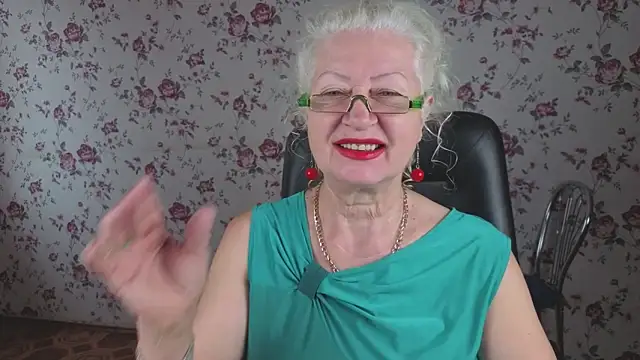 Snapshot of Maya_Mayflower chatting on 09.26.25 Maya Mayflower online show from 09.26.25