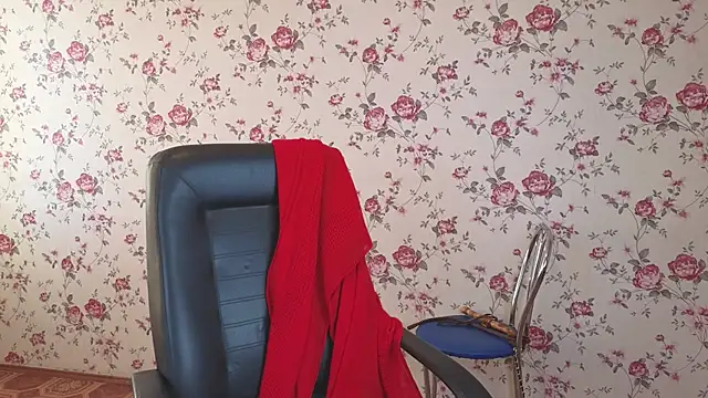 Snapshot of Maya_Mayflower chatting on 10.23.25 Maya Mayflower online show from 10.23.25