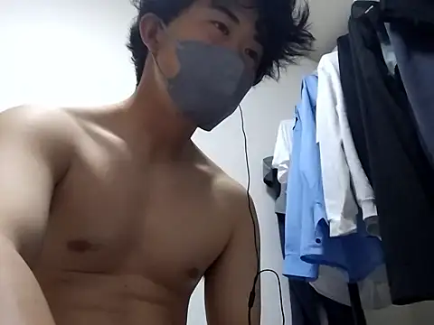 Snapshot of taaaaaa- chatting on 05.18.26 taaaaaa- online show from 05.18.26