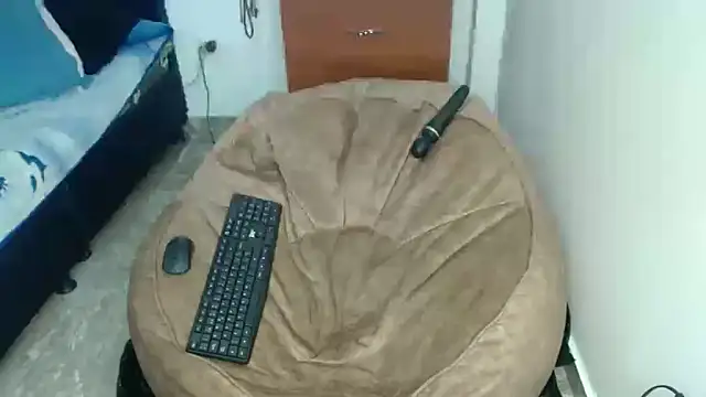 KratosAfroditacs online show from 09.30.25