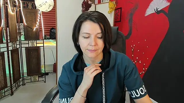 NicoleHitman online show from 03.19.25