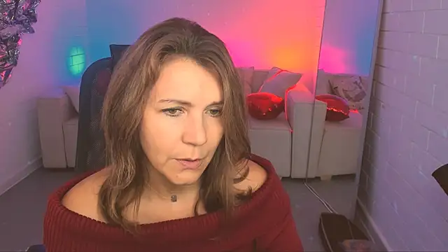 NicoleHitman online show from 10.10.25