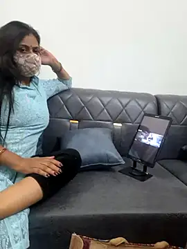 Decant Ruhi143 online show from 03.05.25