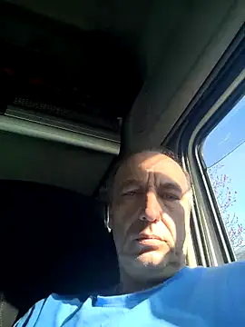 Snapshot of aleksis1313 chatting on 03.10.25 aleksis1313 online show from 03.10.25