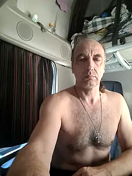 Snapshot of aleksis1313 chatting on 03.21.25 aleksis1313 online show from 03.21.25