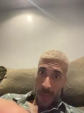 Snapshot of rodric-xxl chatting on 11.08.25 rodric-xxl online show from 11.08.25