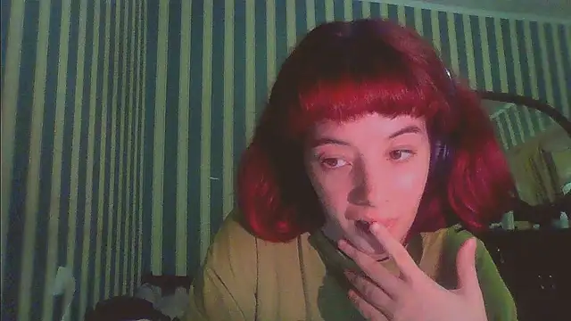 Snapshot of _Amber_Doll_ chatting on 10.13.25  Amber Doll  online show from 10.13.25